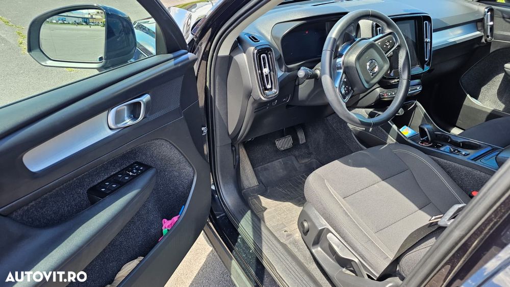 Volvo XC 40 T3 AT8 Momentum Pro - 5