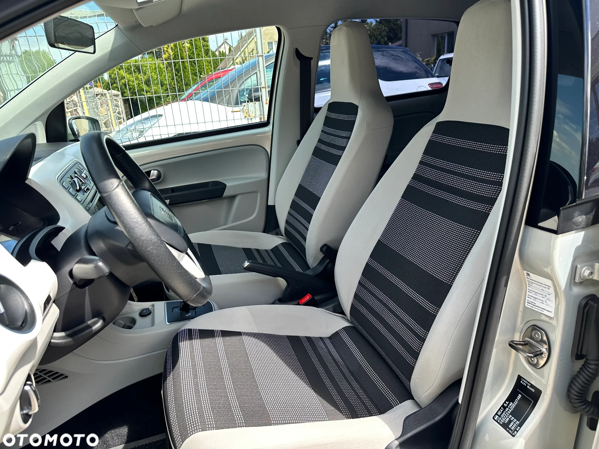 Seat Mii 1.0 Automatik 4You White - 22