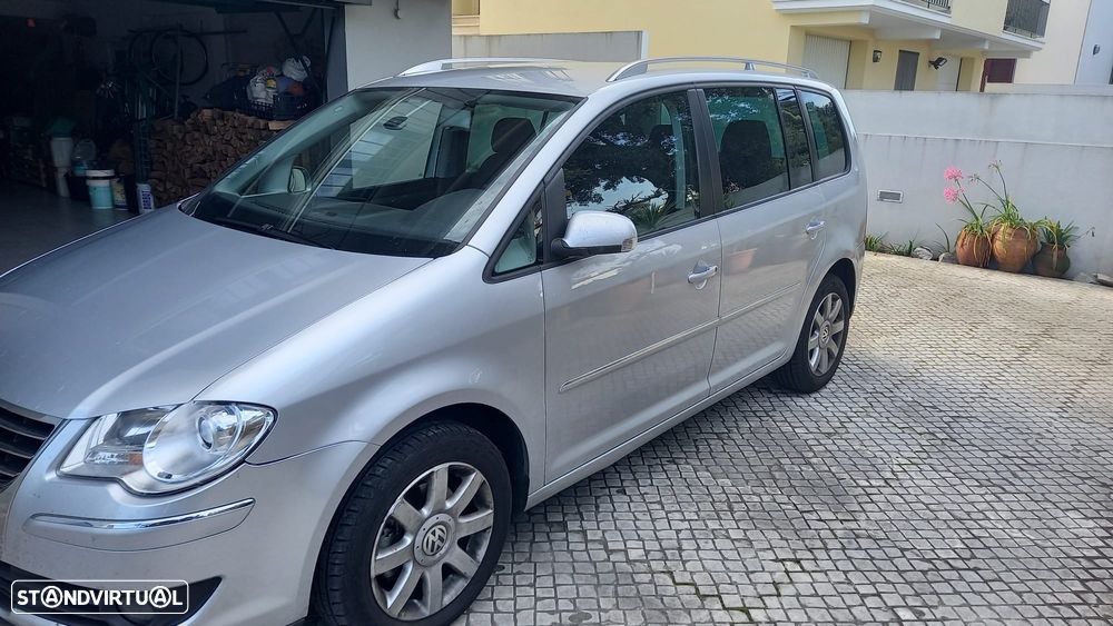 VW Touran 1.9 TDi Highline BlueM. 5L - 1