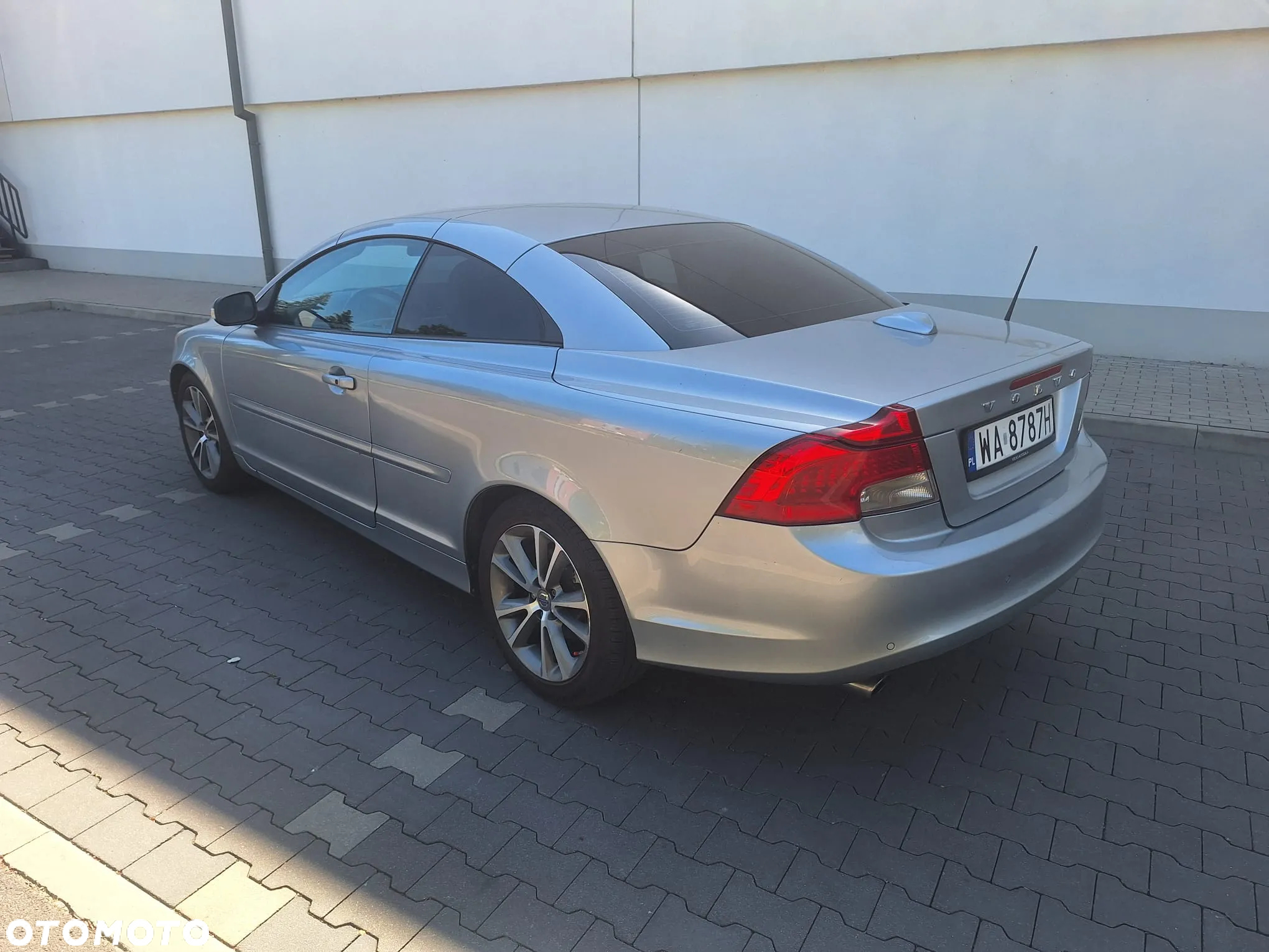 Volvo C70 T5 Momentum - 4