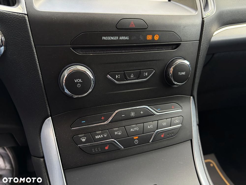 Ford S-Max 2.0 EcoBoost Titanium - 30