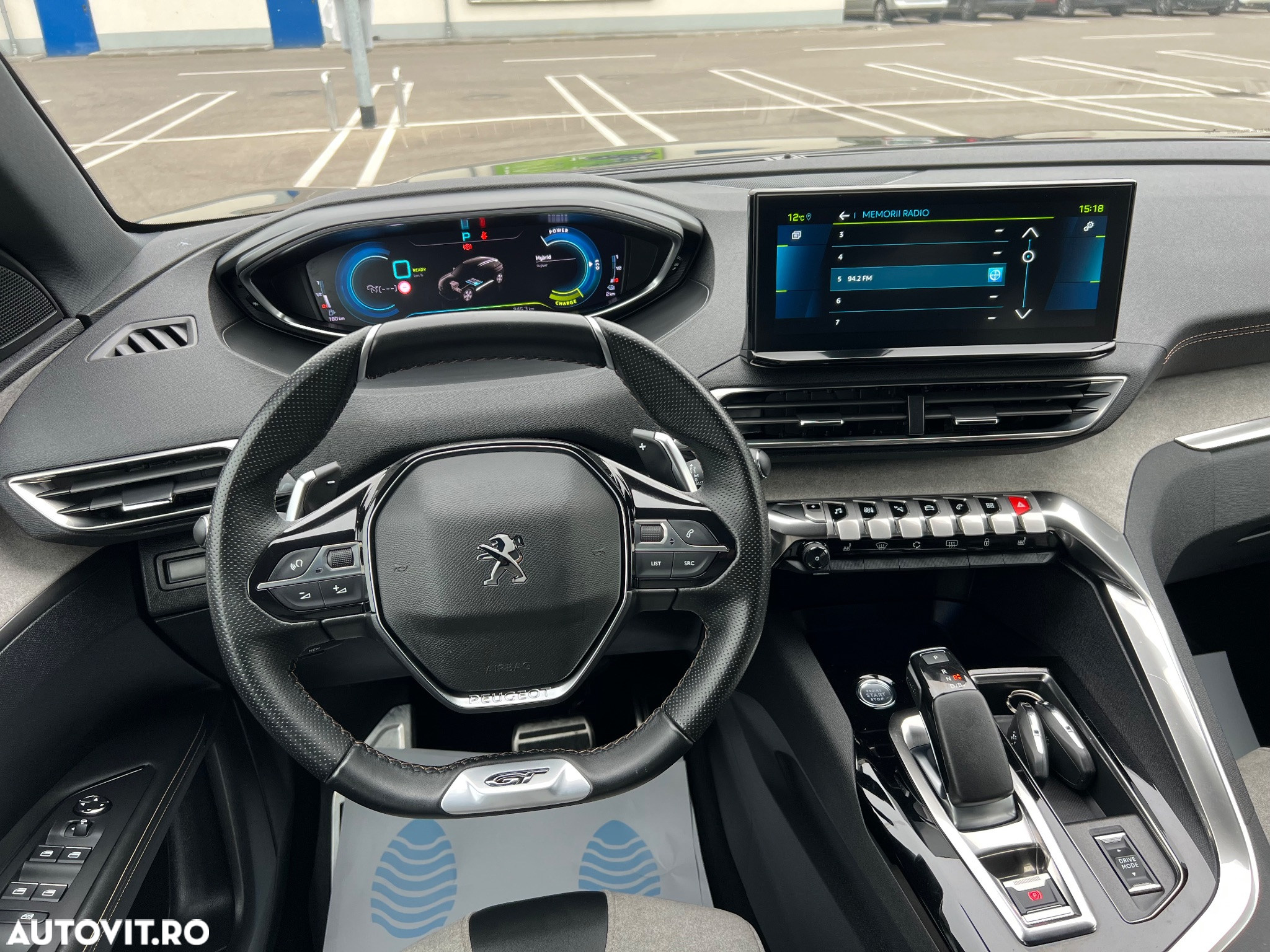 Peugeot 3008 Plug-In Hybrid 225 e-EAT8 GT - 27