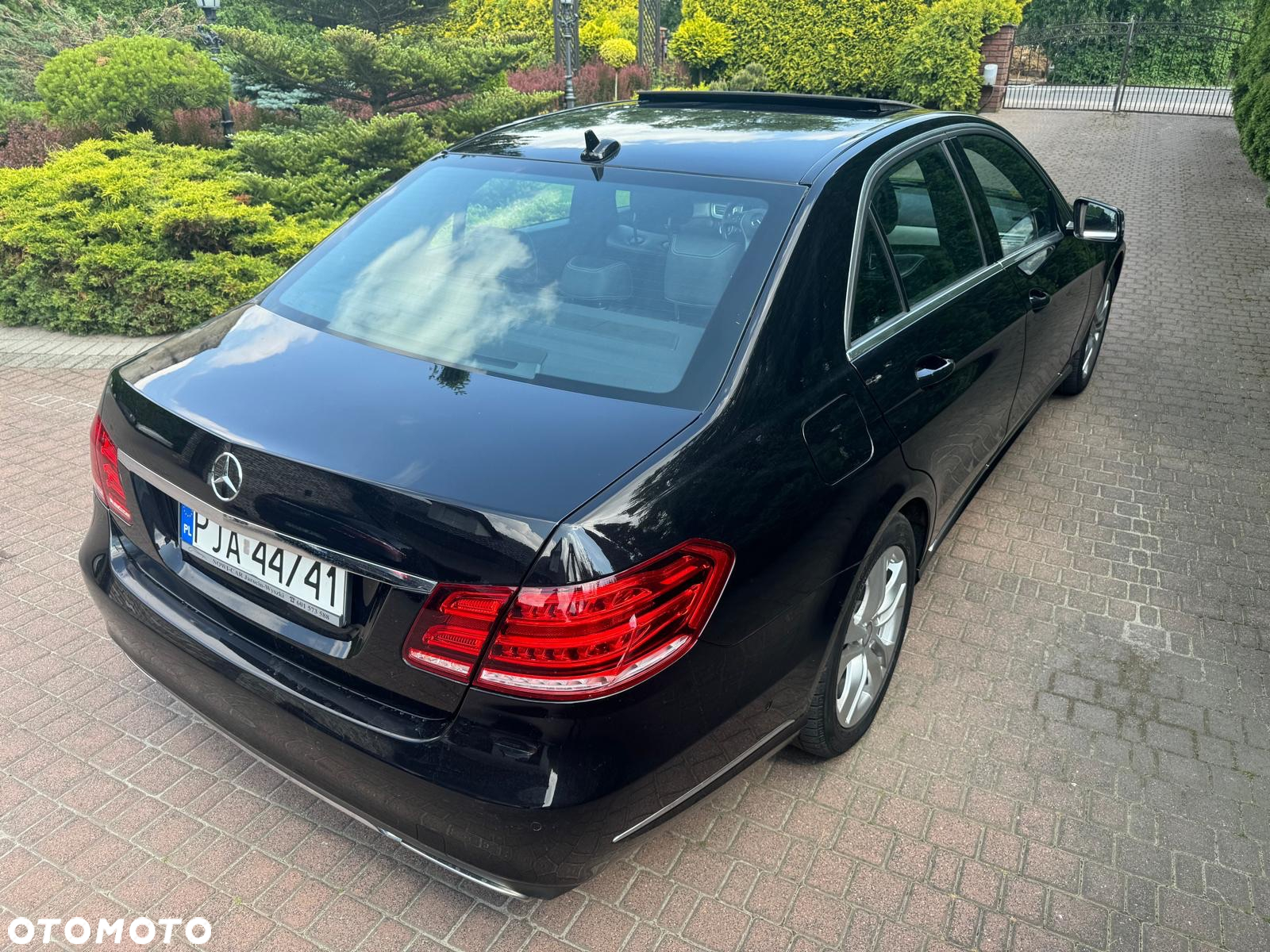 Mercedes-Benz Klasa E 200 CDI DPF BlueEFFICIENCY 7G-TRONIC Avantgarde - 16