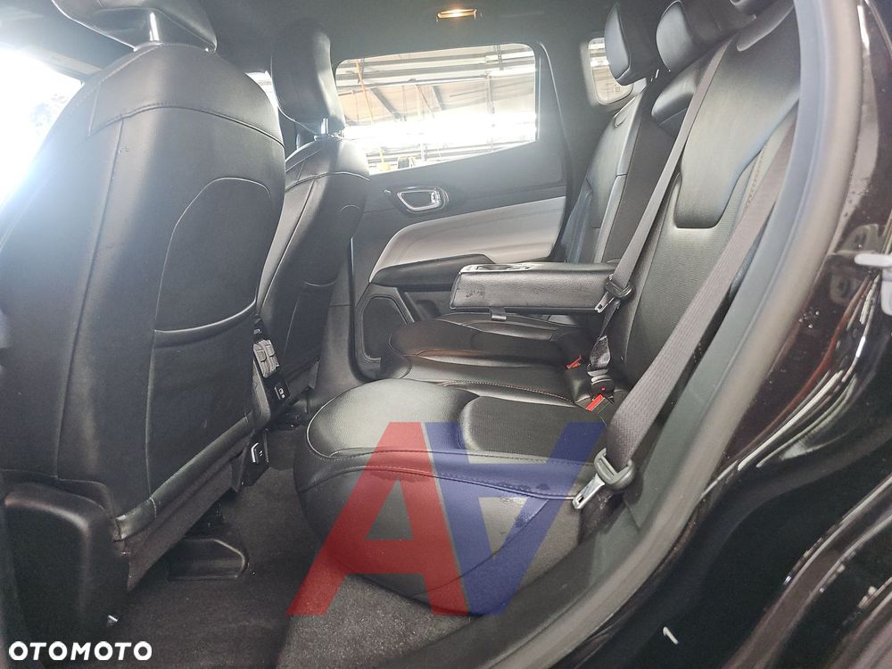 Jeep Compass - 14