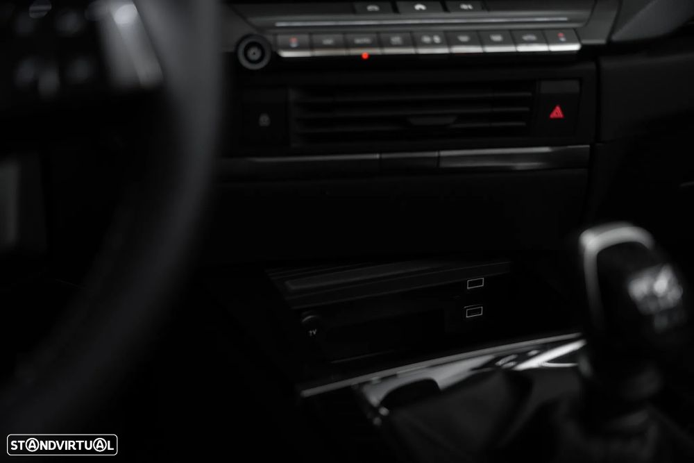 Opel Astra 1.2 T Elegance - 18