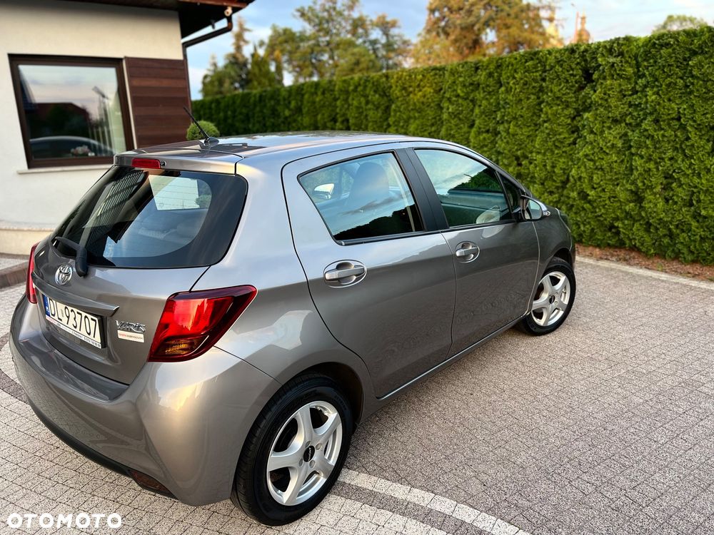Toyota Yaris 1.0 Premium EU6 - 22