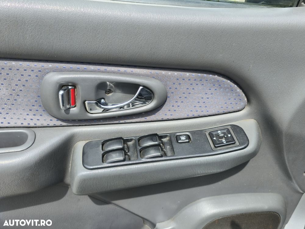 Mitsubishi L200 Pick Up 4x4 Intense + - 12