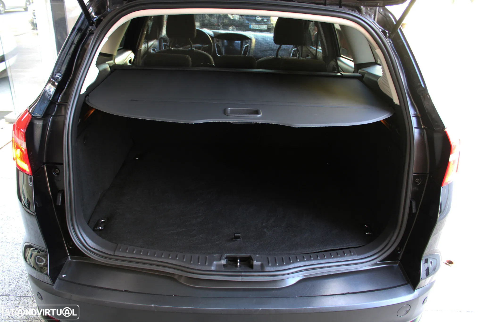 Ford Focus SW 1.5 TDCi EcoBlue ST.Aut. - 45