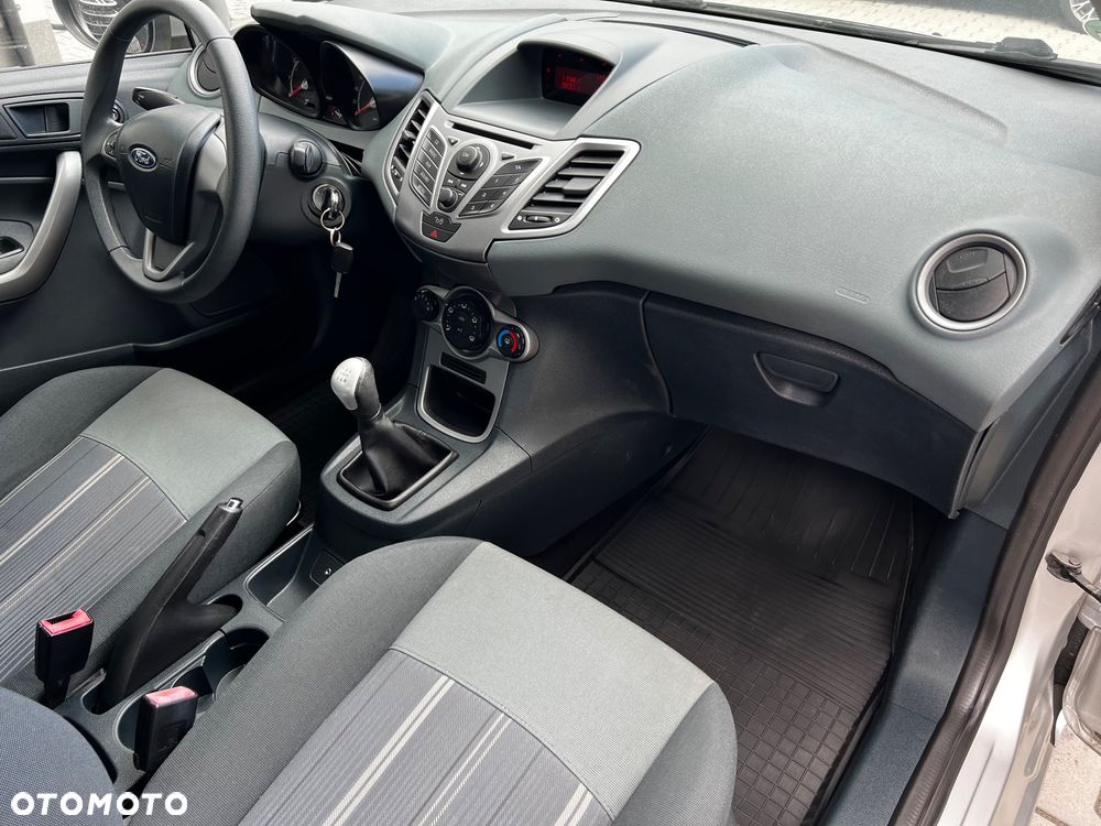 Ford Fiesta 1.25 Ambiente - 19