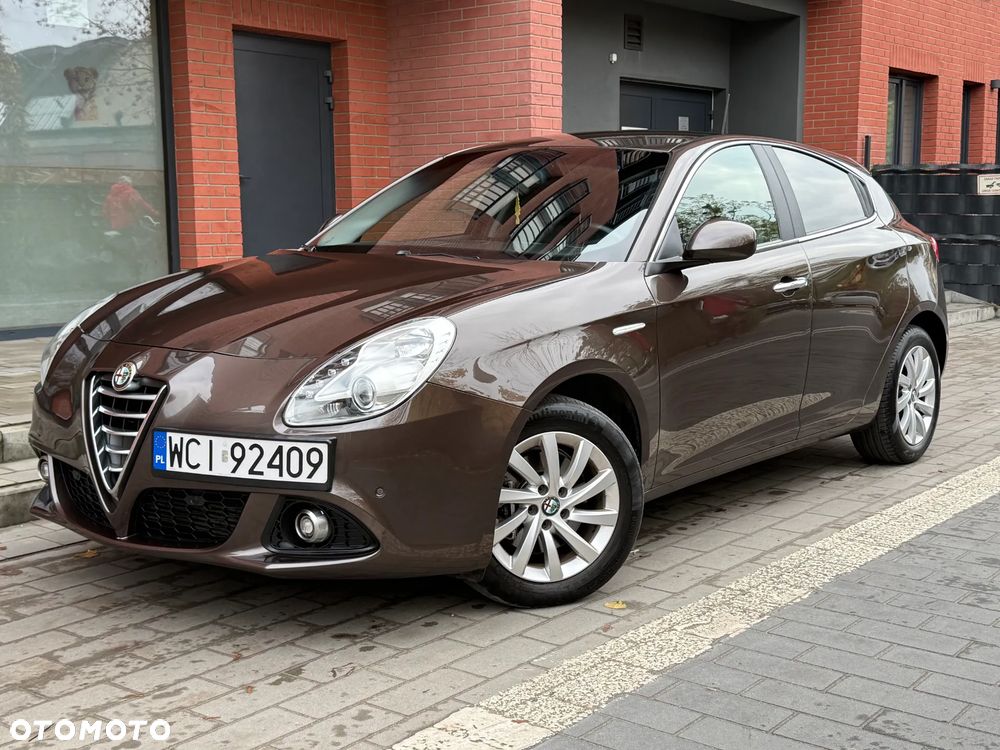 Alfa Romeo Giulietta 2014 photo 2