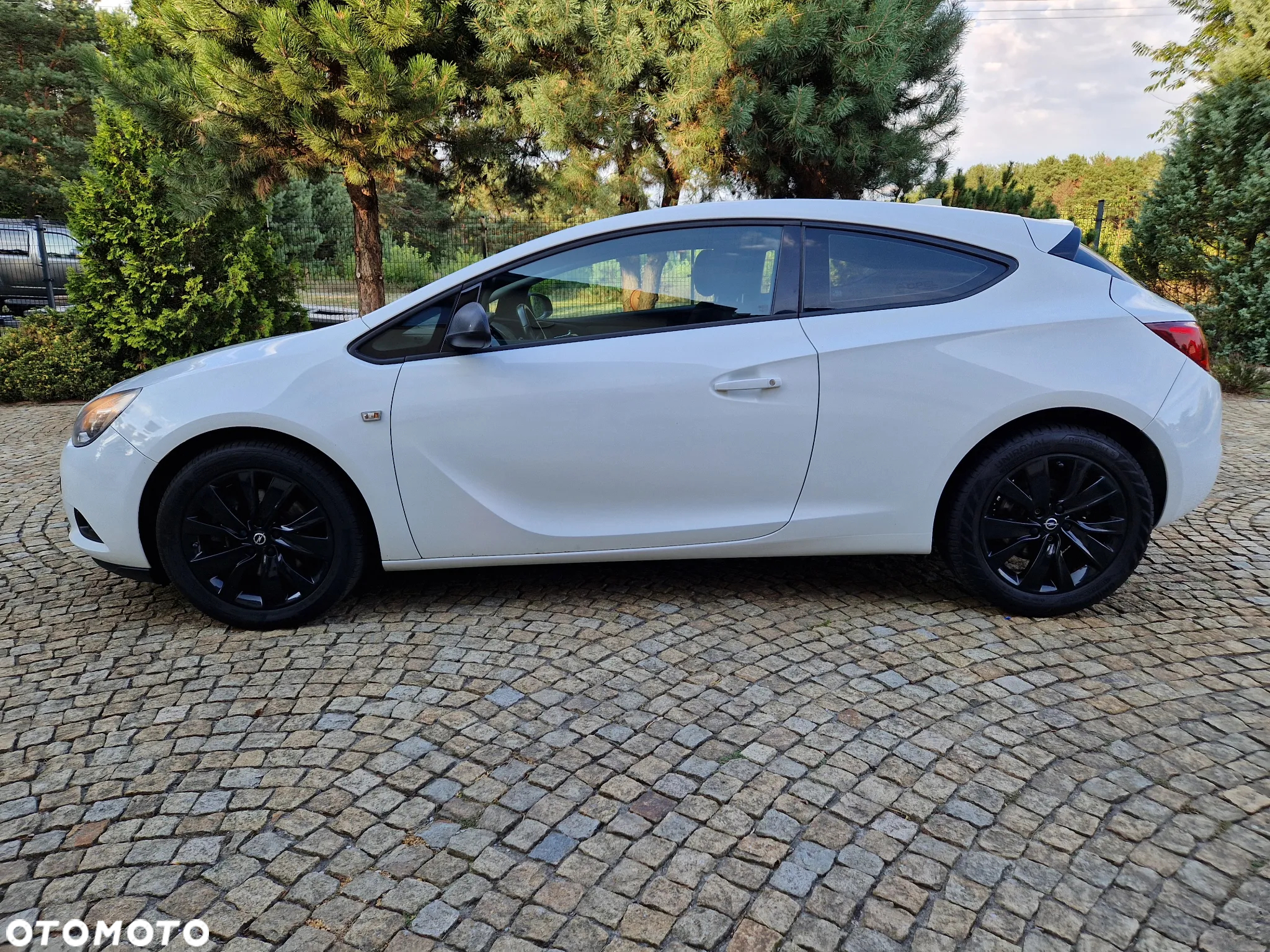 Opel Astra GTC 1.6 D (CDTi) DPF (ecoFLEX) Start/Stop - 11
