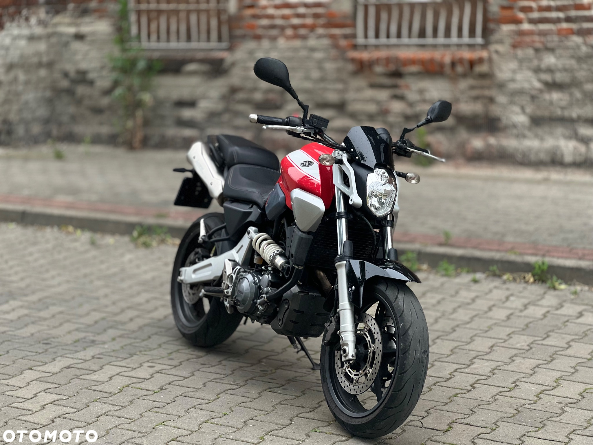 Yamaha MT - 4