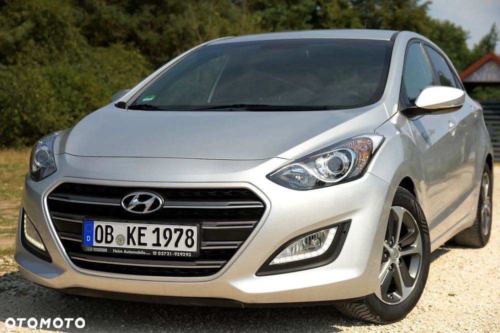 Hyundai i30 blue 1.6 GDI Passion - 1