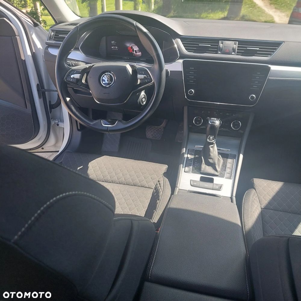 Skoda Superb 2.0 TDI SCR Ambition DSG - 11