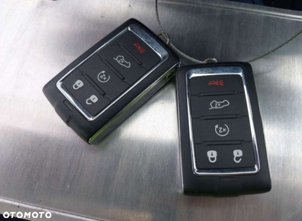 Jeep Grand Cherokee - 14