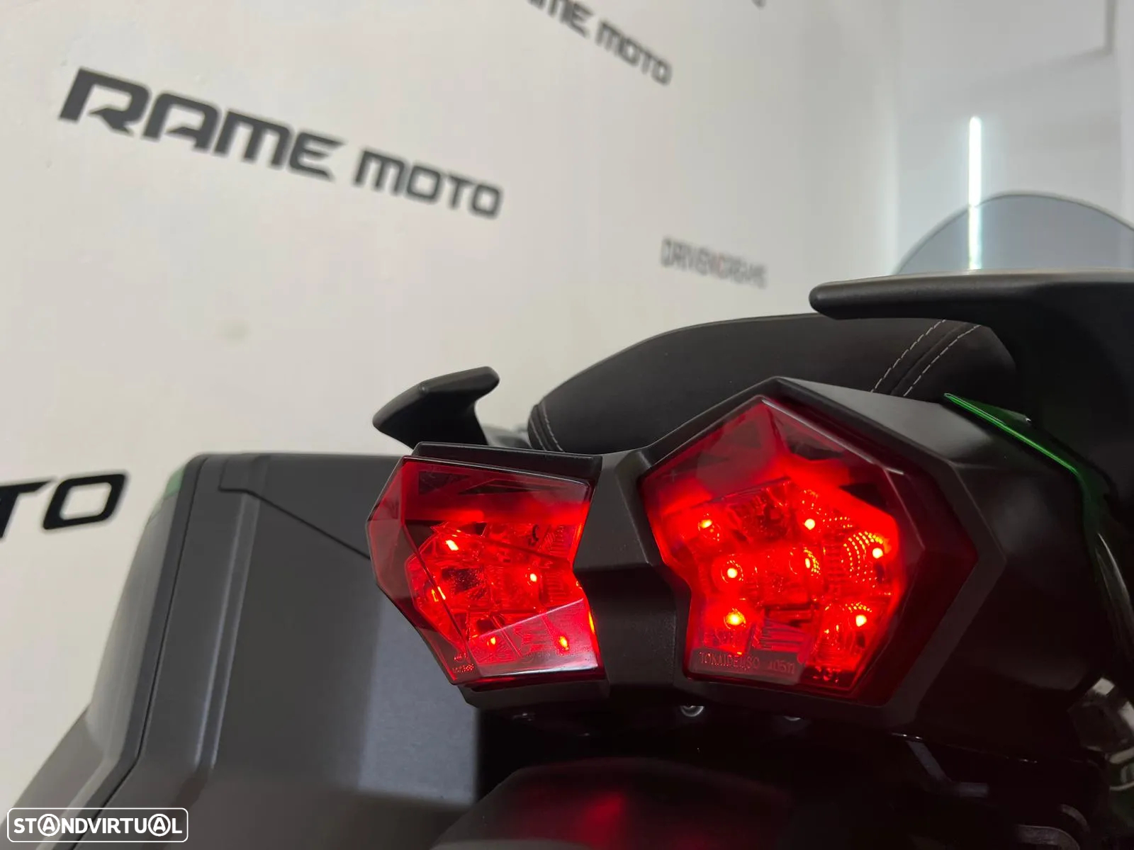 Kawasaki Ninja H2 SX SE PERFORMANCE TOURER - 18