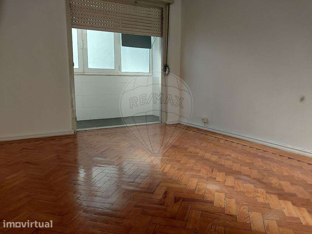 Apartamento T2 para arrendamento - Grande imagem: 2/8
