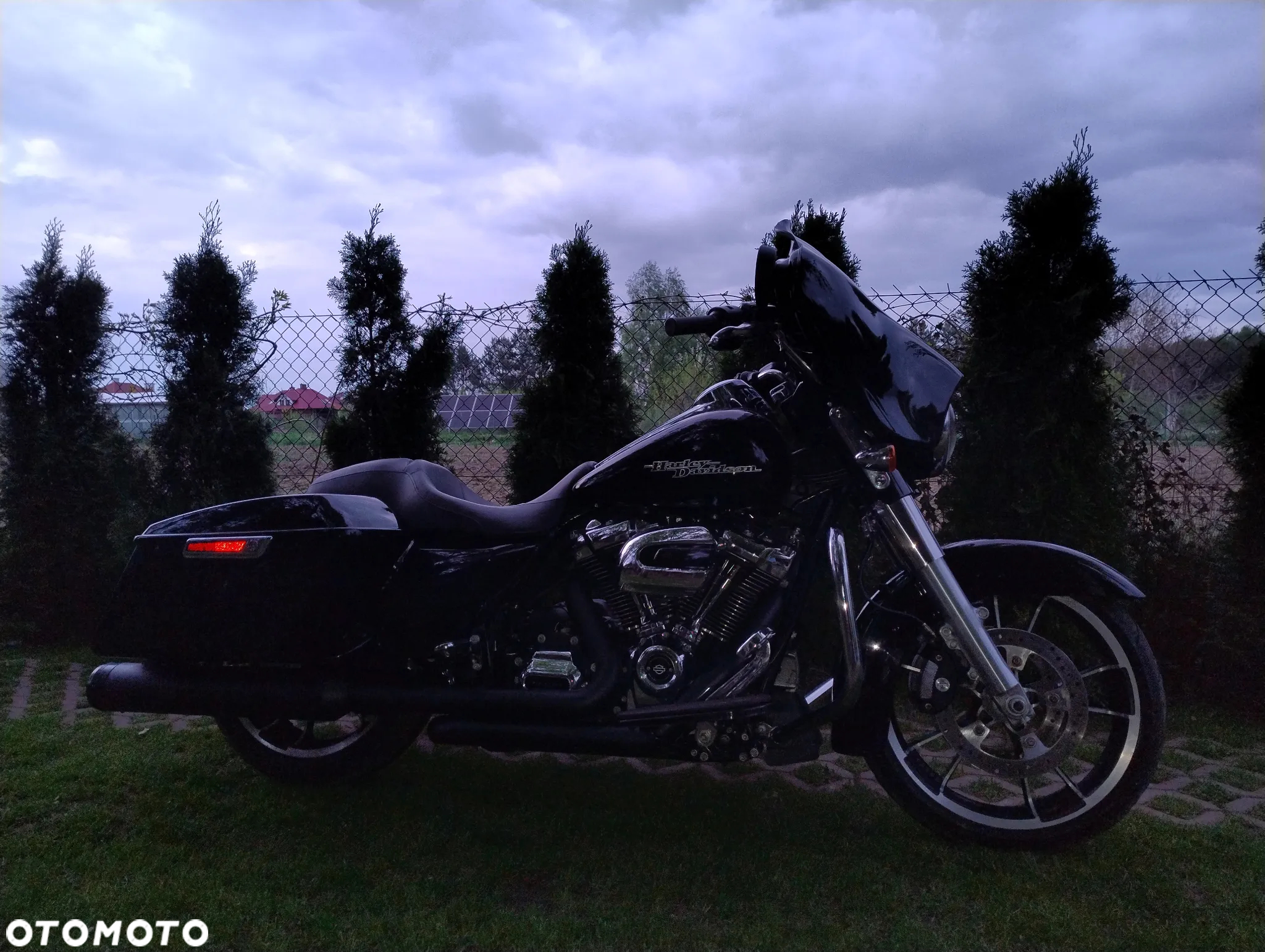 Harley-Davidson Touring Street Glide - 13