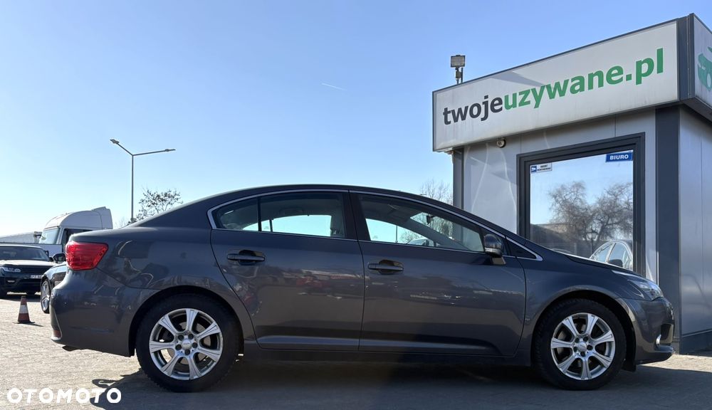 Toyota Avensis 2.2 D-4D Prestige - 4