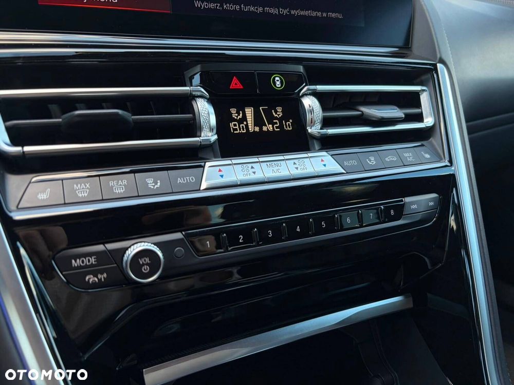 BMW Seria 8 M850i xDrive - 26