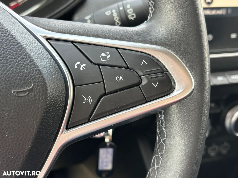 Renault Clio E-TECH 140 BUSINESS EDITION - 29