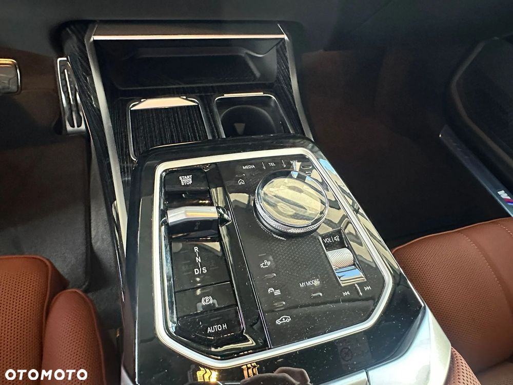 BMW Seria 7 740d xDrive mHEV sport - 21