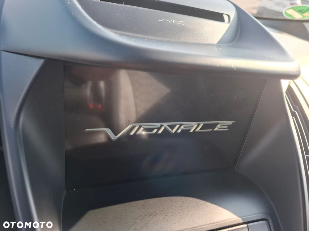 Ford Kuga 2.0 TDCi 4x4 Vignale - 32