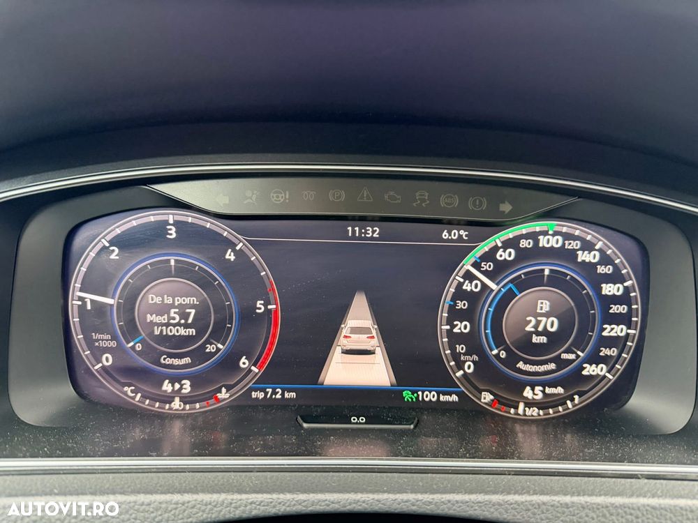 Volkswagen Golf 1.6 TDI Comfortline - 24