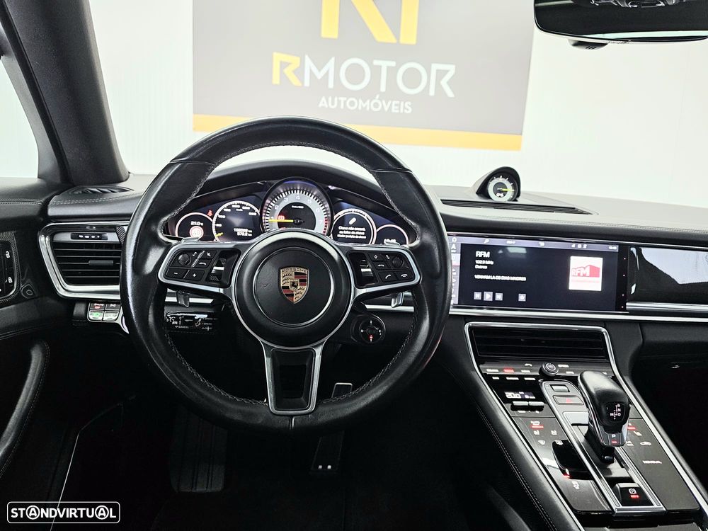 Porsche Panamera - 21