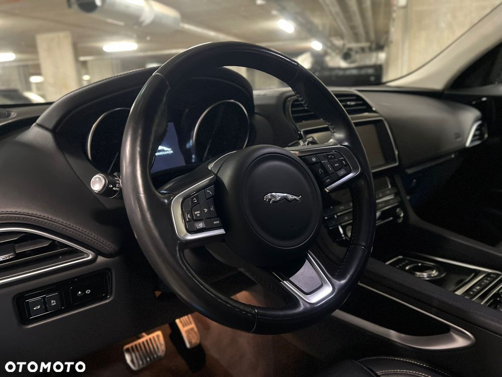 Jaguar F-Pace 2.0 i4D AWD R-Sport - 14