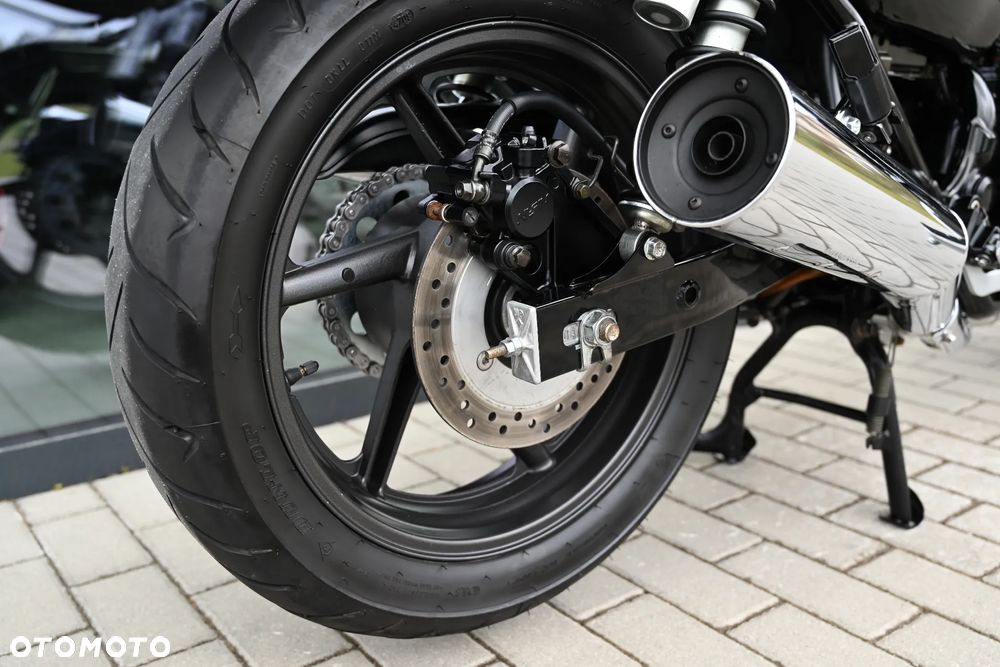 Honda CB - 23