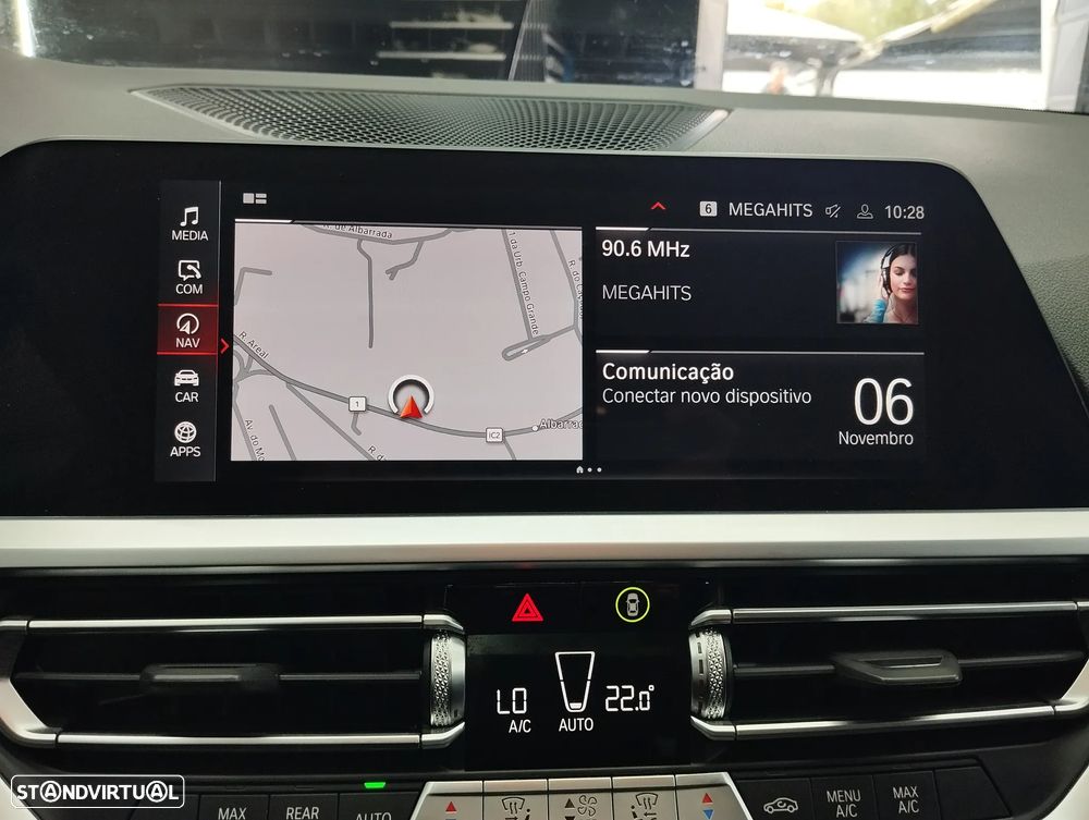 BMW 318 d Touring Line Sport Auto - 24