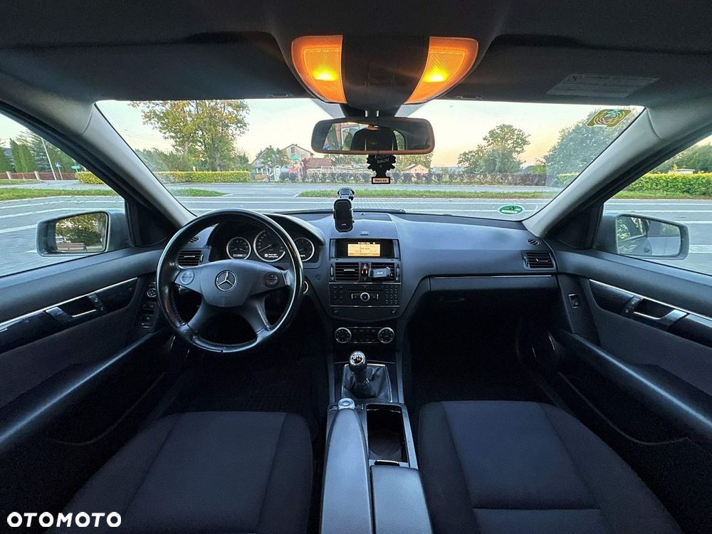 Mercedes-Benz Klasa C 200 CDI Classic - 22