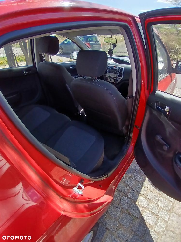 Hyundai i20 - 12