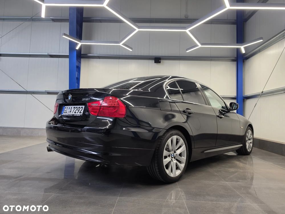 BMW Seria 3 318i Edition Lifestyle - 15