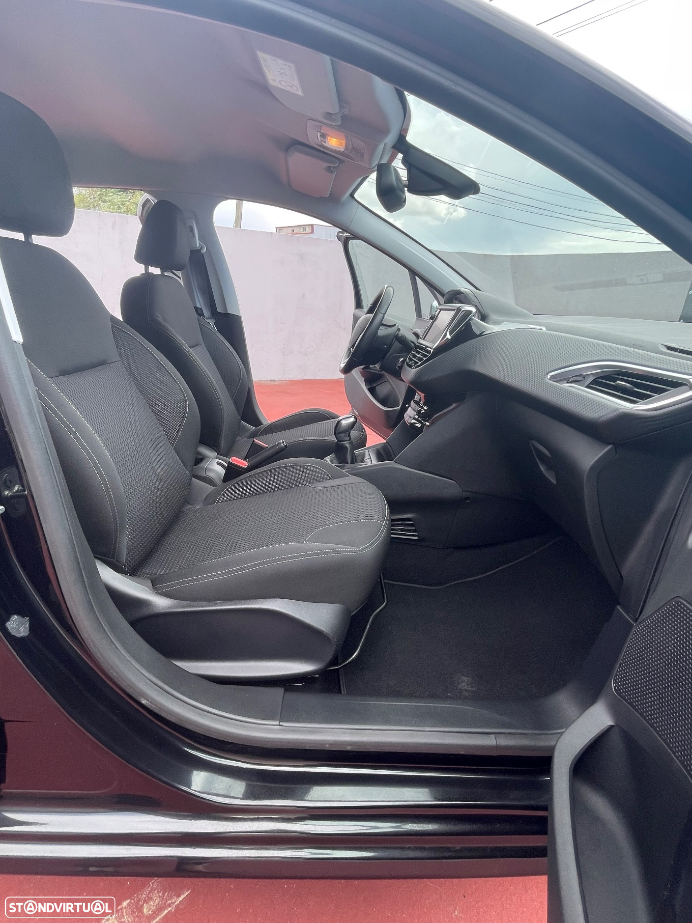 Peugeot 208 1.2 PureTech Allure - 15