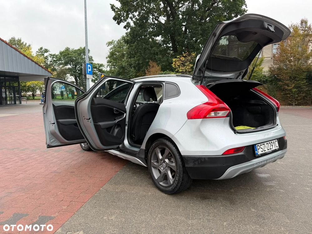 Volvo V40 Cross Country - 23