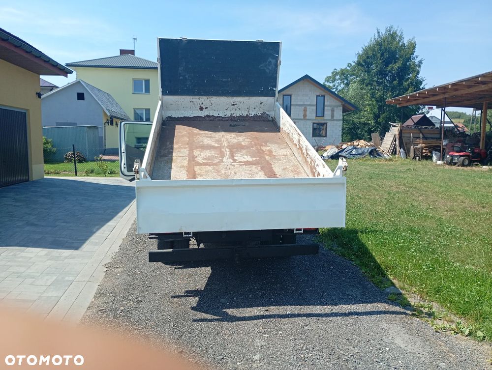 Nissan Cabstar - 3