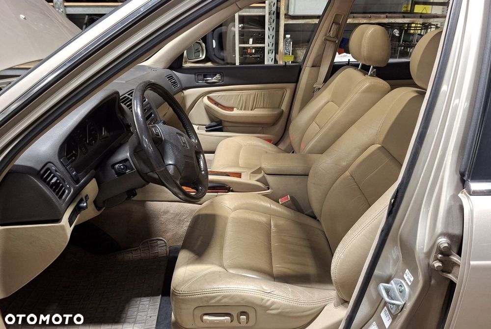 Honda Legend - 9