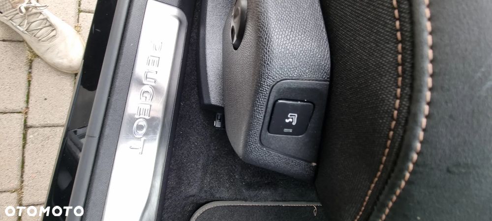 Peugeot 3008 1.6 PureTech Hybrid PHEV GT Pack S&S EAT8 - 26