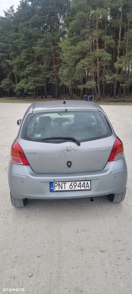 Toyota Yaris 1.33 VVT-i Life - 11
