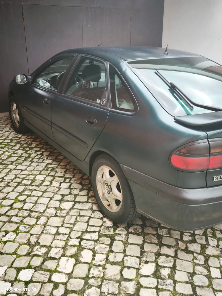 Renault Laguna 1.9 dTi RXT - 7