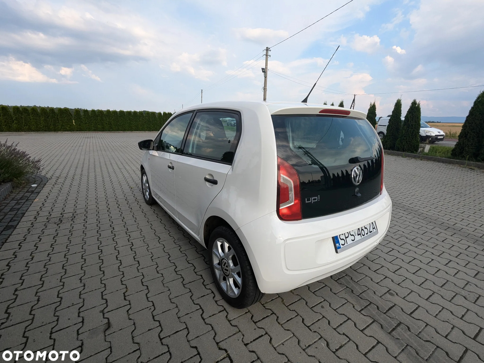 Volkswagen up! (BlueMotion Technology) move - 9