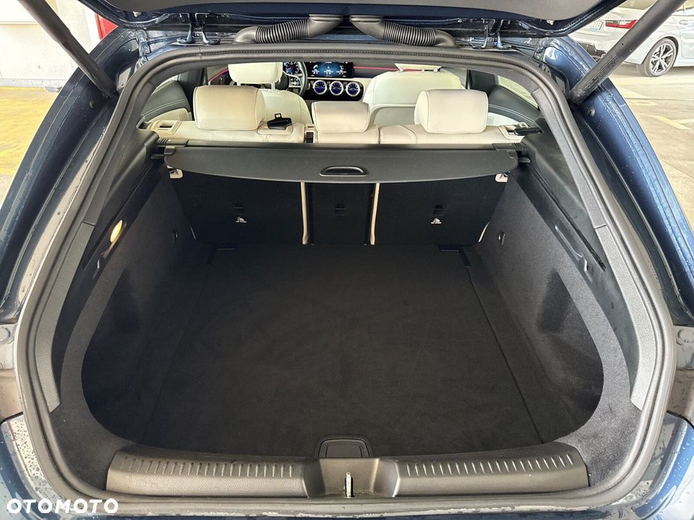 Mercedes-Benz CLA - 27