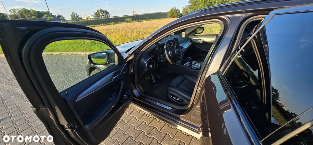 BMW Seria 5 520d xDrive M Sport Edition - 8