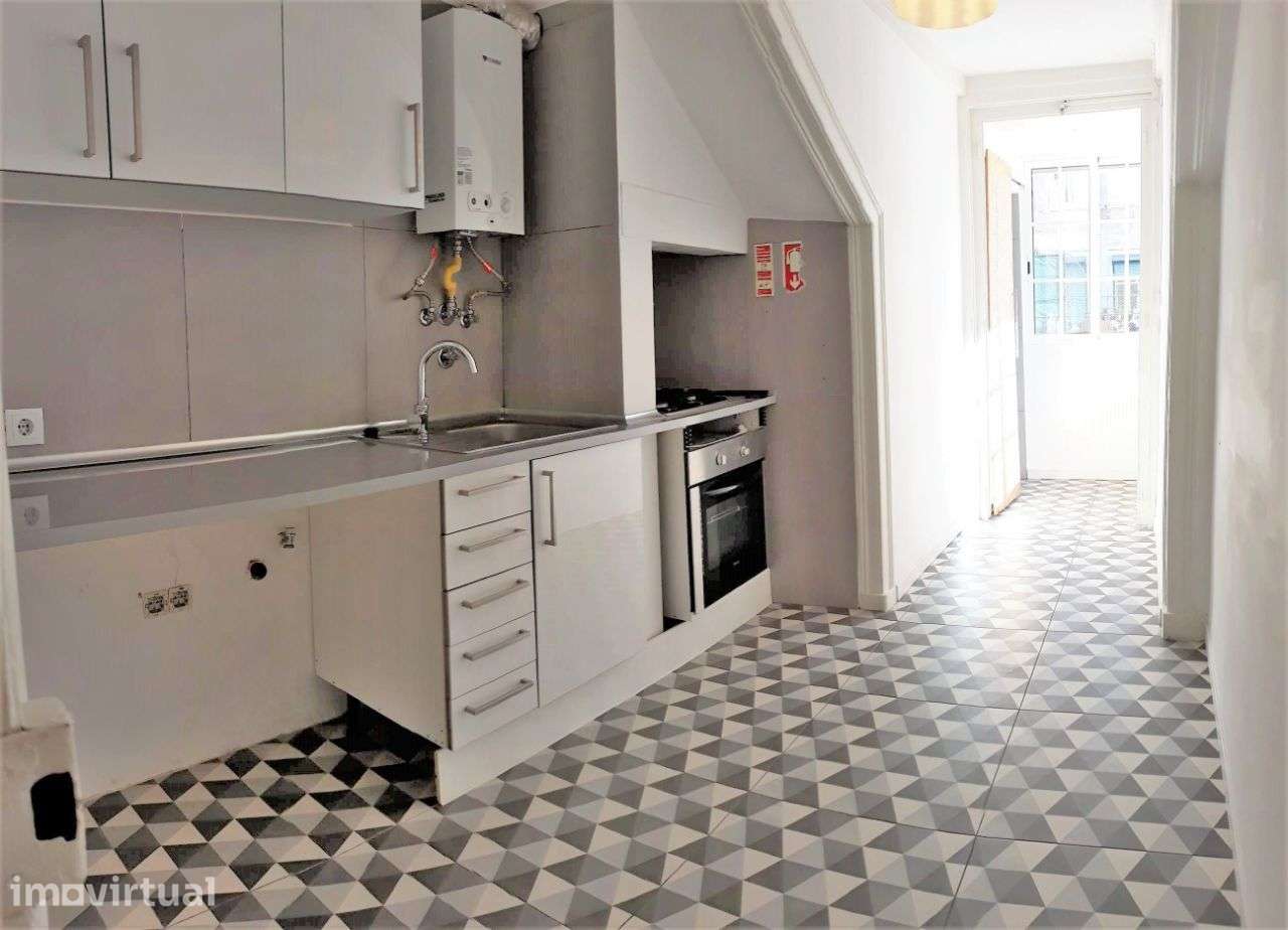 T2 Vista Rio; Remodelado; parcialmente equipado; 5min Metro - Grande imagem: 2/31