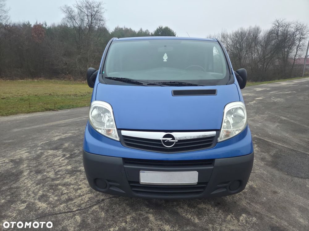 Opel Vivaro - 1