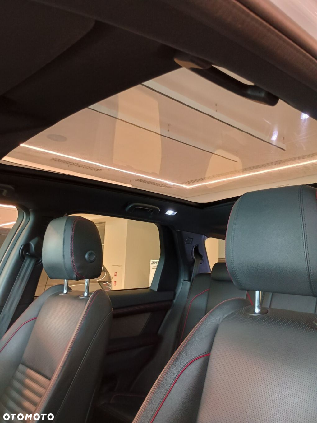 Land Rover Discovery Sport - 13