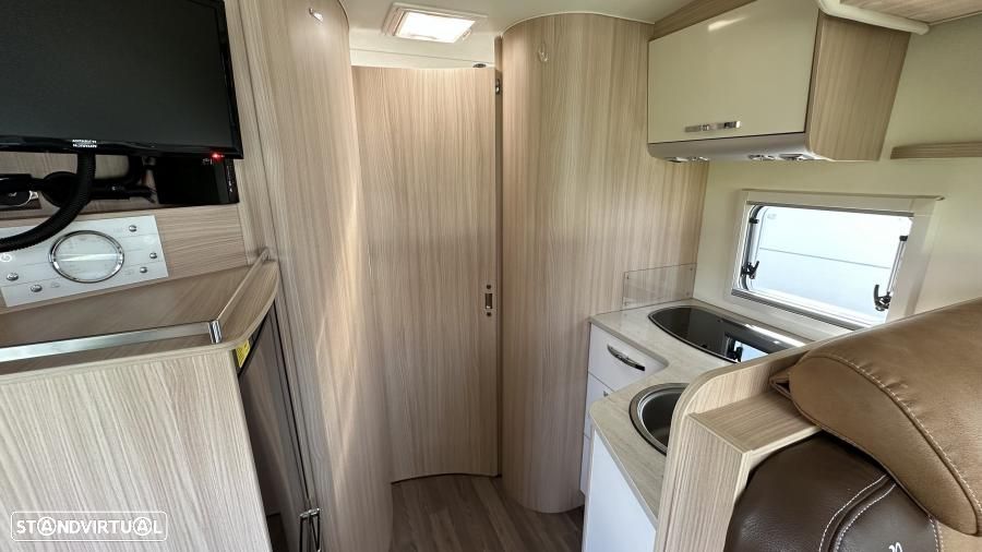 Burstner Ixeo IT 734 30 Anos c.central e basculante - 28