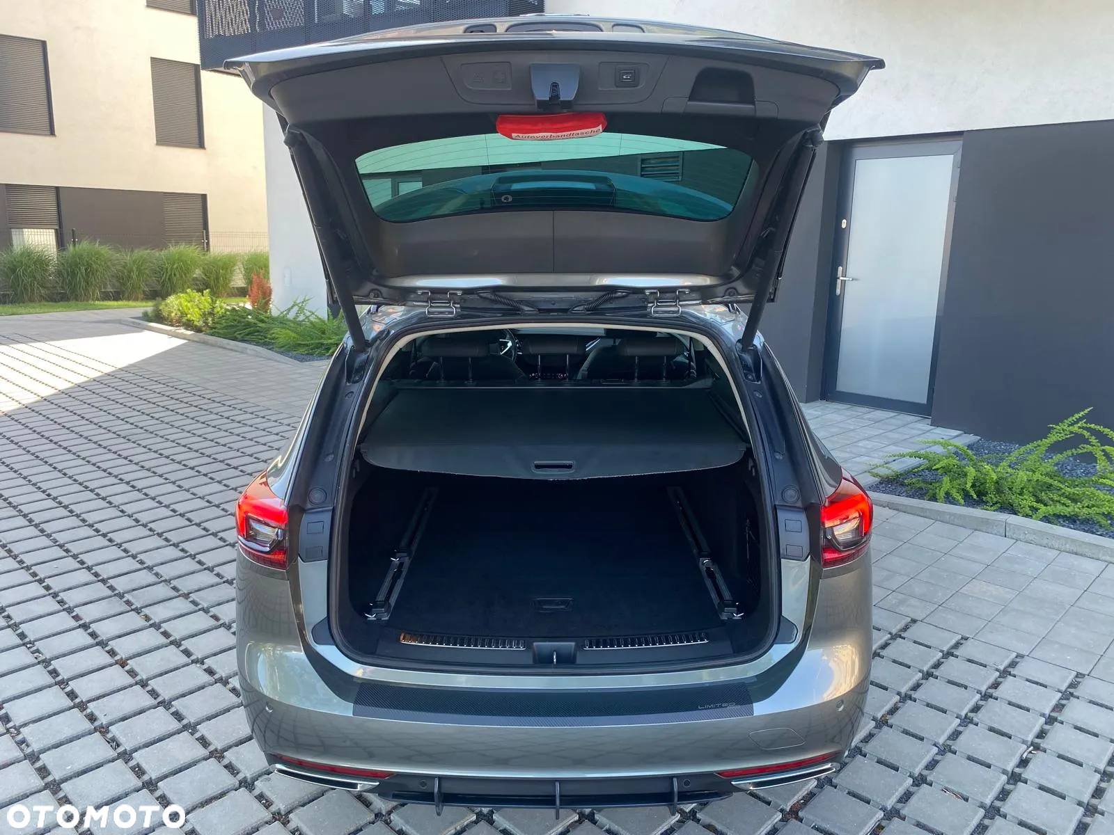 Opel Insignia 2.0 T 4x4 GSi S&S - 17
